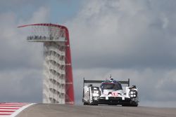 #18 Porsche Team Porsche 919 Hybrid: Romain Dumas, Neel Jani, Marc Lieb