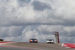 #17 Porsche Team Porsche 919 Hybrid: Timo Bernhard, Mark Webber, Brendon Hartley