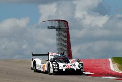 #18 Porsche Team Porsche 919 Hybrid: Romain Dumas, Neel Jani, Marc Lieb