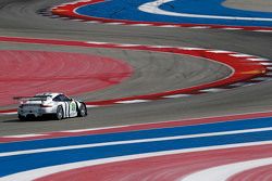 #92 Porsche Team Manthey Porsche 911 RSR : Frédéric Makowiecki, Patrick Pilet