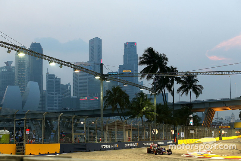 Carlos Sainz Jr., Scuderia Toro Rosso STR10