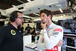 Julien Simon-Chautemps, Romain Grosjean race engineer, Lotus F1 Team and Romain Grosjean, Lotus F1 Team