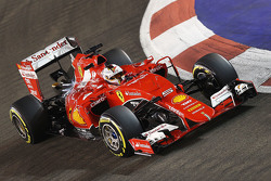 Sebastian Vettel, Ferrari SF15-T