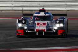 #8 Audi Sport Team Joest Audi R18 e-tron quattro: Lucas di Grassi, Loic Duval, Oliver Jarvis