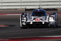 #18 Porsche Team Porsche 919 Hybrid: Romain Dumas, Neel Jani, Marc Lieb