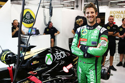 Romain Grosjean, Lotus F1 Team avec une combinaison Xbox