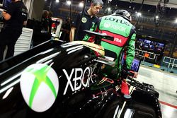 Romain Grosjean, Lotus F1 E23 in Xbox overalls