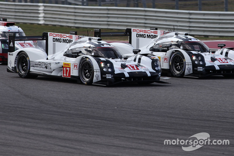 #17 Porsche Team Porsche 919 Hybrid: Timo Bernhard, Mark Webber, Brendon Hartley