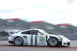 #92 Porsche Team Manthey Porsche 911 RSR : Frédéric Makowiecki, Patrick Pilet