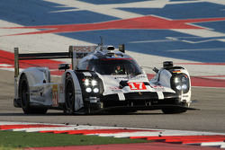 #17 Porsche Team Porsche 919 Hybrid: Timo Bernhard, Mark Webber, Brendon Hartley