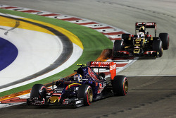 Carlos Sainz Jr., Scuderia Toro Rosso STR10