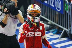 Il vincitore della gara Sebastian Vettel, Ferrari festeggia nel parco chiuso