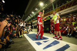 Race winner Sebastian Vettel, Ferrari celebrates with the team