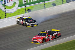 Kurt Busch, Stewart-Haas Racing Chevrolet et Kevin Harvick, Stewart-Haas Racing Chevrolet