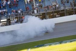 Winner Denny Hamlin, Joe Gibbs Racing Toyota