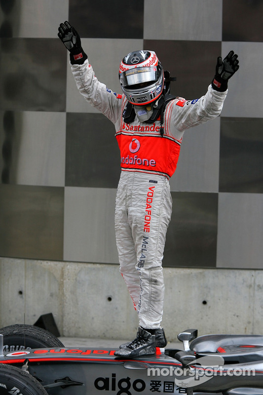 Segundo lugar Fernando Alonso, McLaren Mercedes