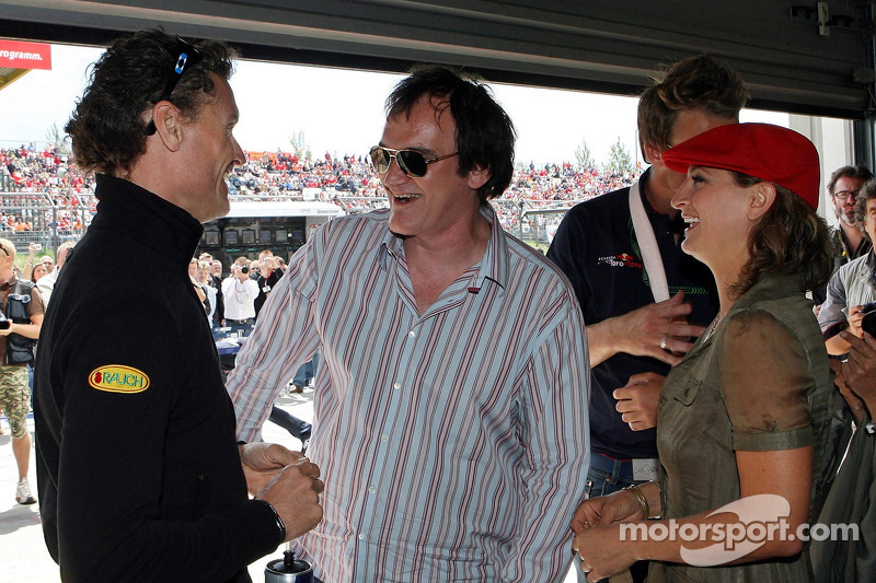Quentin Tarantino, Zoe Bell y Zoe Bell, la actriz de "Death Proof", con David Coulthard