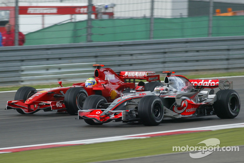 Fernando Alonso, McLaren Mercedes, MP4-22 y Felipe Massa, Scuderia Ferrari, F2007