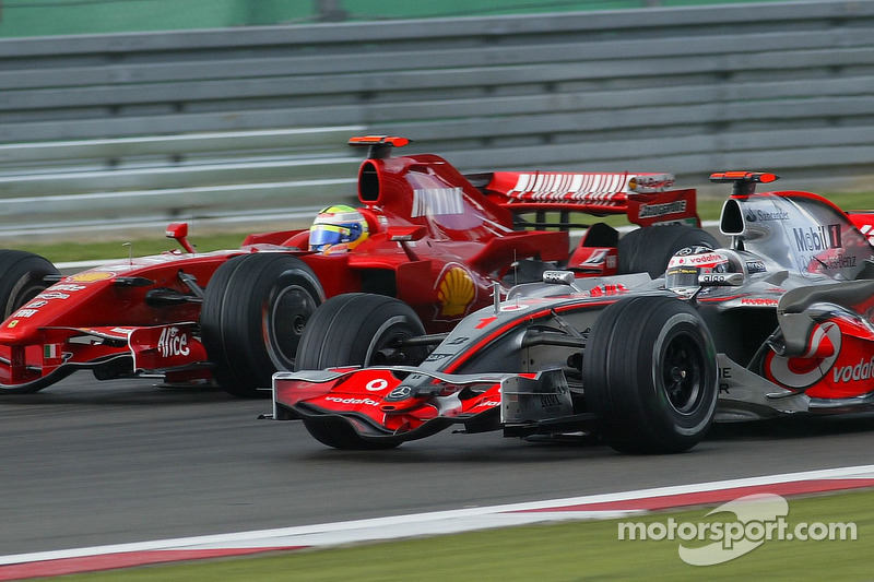 Fernando Alonso, McLaren Mercedes, MP4-22 y Felipe Massa, Scuderia Ferrari, F2007