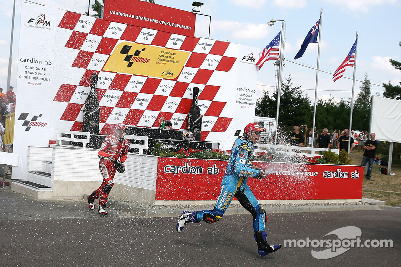 Peraih podium: Stoner, John Hopkins dan Nicky Hayden