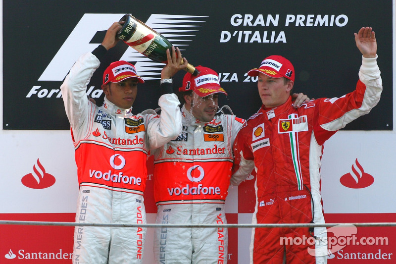 Podium: race winner Fernando Alonso and Lewis Hamilton and Kimi Raikkonen