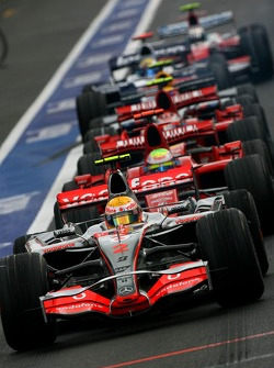 Lewis Hamilton, McLaren Mercedes, MP4-22, Felipe Massa, Scuderia Ferrari, F2007, Kimi Raikkonen, Scu