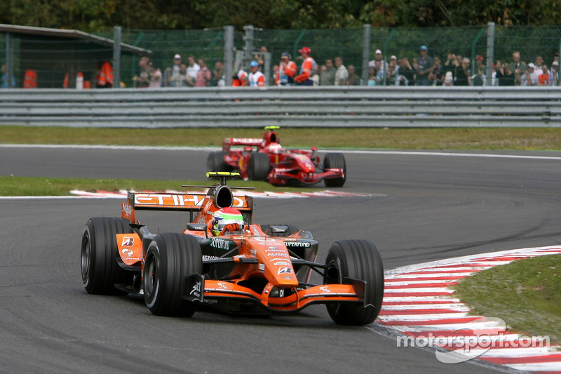 Sakon Yamamoto, Spyker F1 Team, F8-VII-B, Kimi Raikkonen, Scuderia Ferrari, F2007