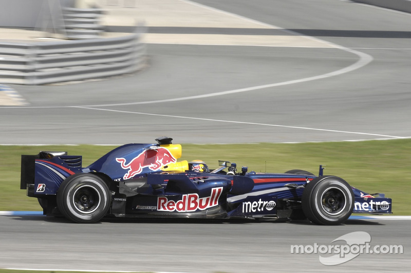 A dupla de pilotos da equipe era Coulthard e Webber