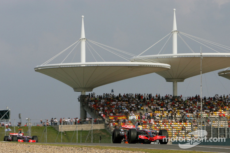 Lewis Hamilton, McLaren Mercedes, MP4-22