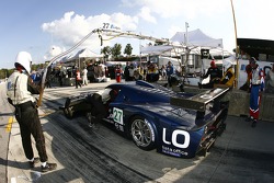 Pitstop for #27 Lista Doran Racing Maserati MC-12-C: Didier Theys, Fredy Lienhard, Andrea Bertolini
