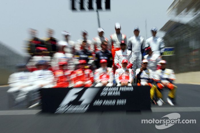 Foto de grupo: Lewis Hamilton, McLaren Mercedes