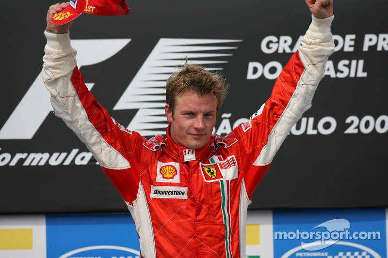 Podyum: Yarış galibi ve 2007 Dünya Şampiyonu Kimi Raikkonen