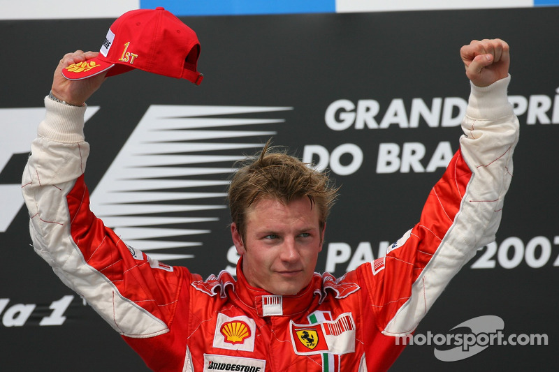 Podyum: Yarış galibi ve 2007 Dünya Şampiyonu Kimi Raikkonen