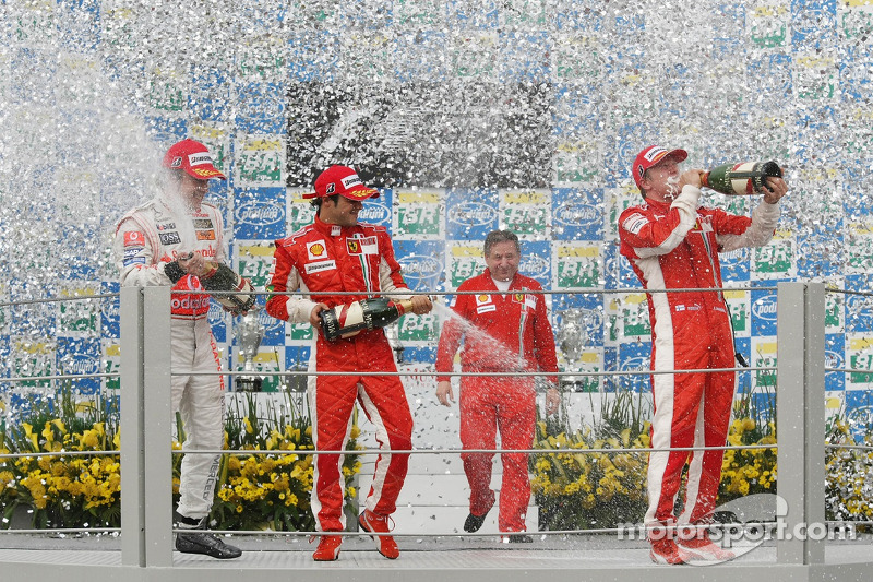 Podyum: Kimi Raikkonen, Fernando Alonso, Felipe Massa ve Jean Todt