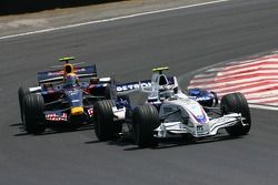 Robert Kubica, BMW Sauber F1 Team, F1.07 leads Mark Webber, Red Bull Racing, RB3