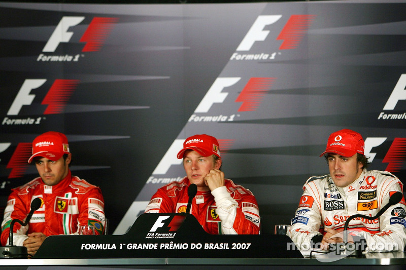 basın toplantısı: Yarış galibi ve 2007 Dünya Şampiyonu Kimi Raikkonen, 2. Felipe Massa, 3. Fernando