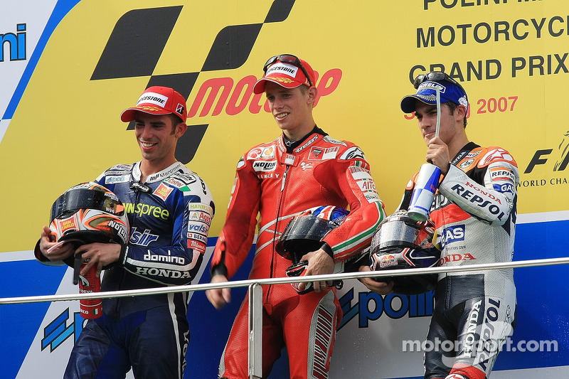 Podium 2007: Pemenang balapan, Casey Stoner, Ducati; Peringkat kedua, Marco Melandri, Gresini Racing; Peringkat ketiga, Dani Pedrosa, Repsol Honda