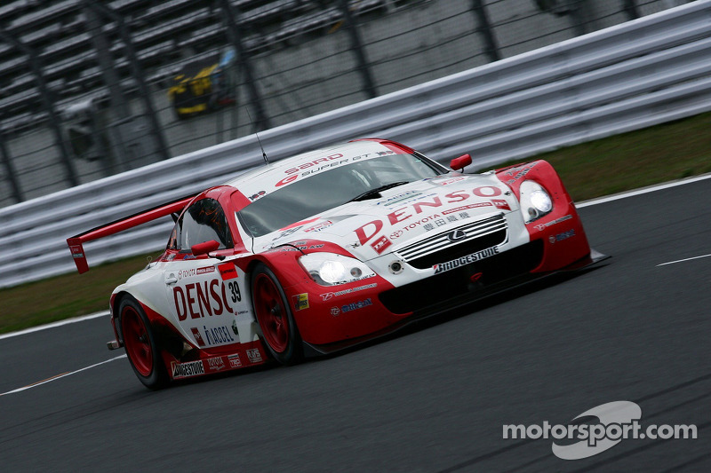 DENSO SARD SC430: Andre Couto, Katsuyuki Hiranaka (2007)