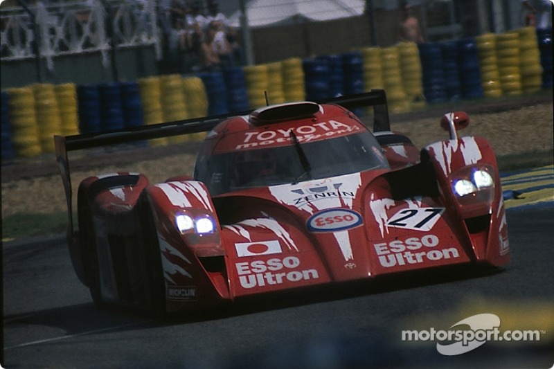 #27 Toyota Motorsport Toyota GT-One: Keiichi Tsuchiya, Ukyou Katayama, Toshio Suzuki