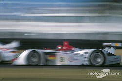 #8 Team Joest Audi R8: Frank Biela, Tom Kristensen, Emanuele Pirro