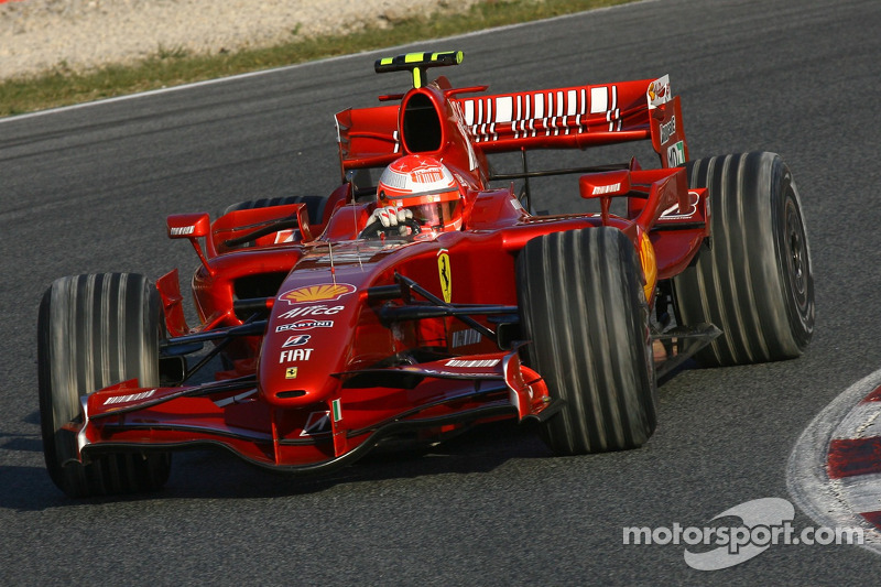 Michael Schumacher, Test Pilotu, Scuderia Ferrari, F2007 ve dirty tyres after he went into gravel