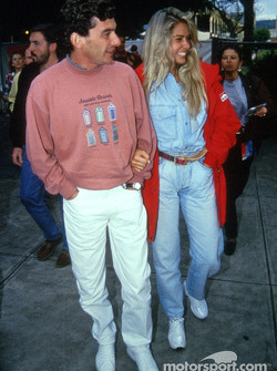 Ayrton Senna avec sa petite amie Adriane Galisteu