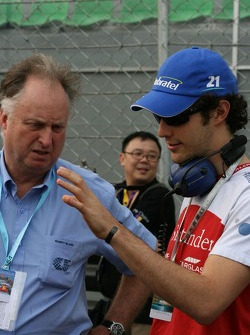 Bruno Senna looks for sympathy from Barry Bland