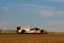 #17 Porsche Team Porsche 919 Hybrid: Timo Bernhard, Mark Webber, Brendon Hartley