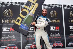 Il pole sitter Stefano Comini, SEAT Leon, Target Competition