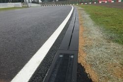Suzuka drain