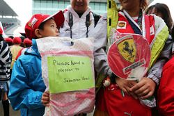 Ein junger Fan von Sebastian Vettel, Ferrari