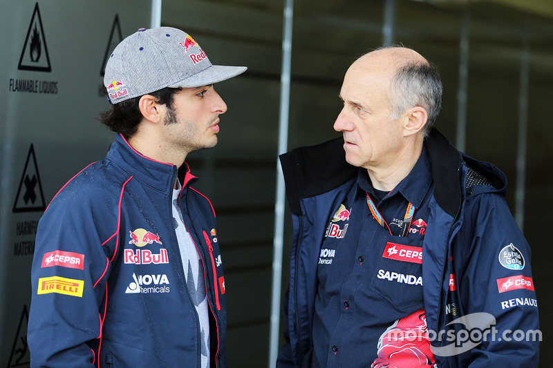 Carlos Sainz Jr., Scuderia Toro Rosso met Franz Tost, Scuderia Toro Rosso teambaas