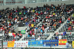 Fans dans la tribune