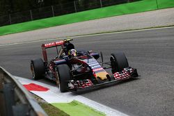Carlos Sainz Jr, Scuderia Toro Rosso STR10
